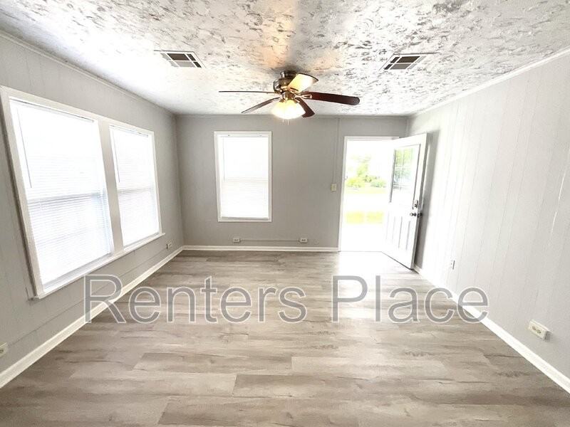 4204 S 25th West Ave - Photo 3 of 11