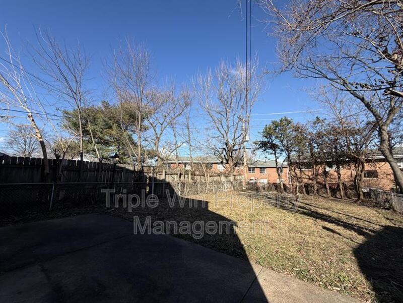 3915 Itaska St - Photo 4 of 40