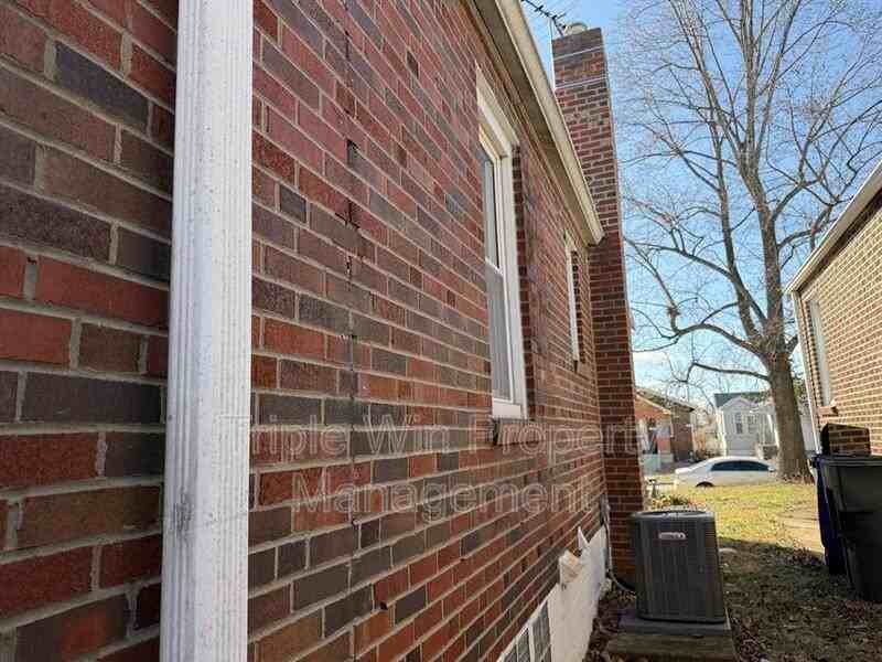 3915 Itaska St - Photo 6 of 40