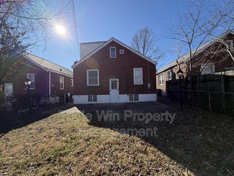 3915 Itaska St - Photo 7 of 40