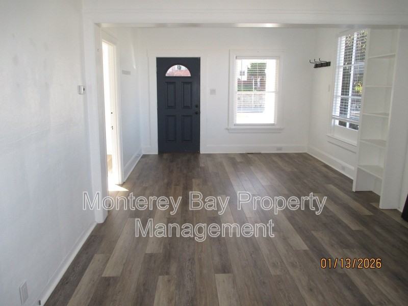 650 Hawthorne St - Photo 2 of 20