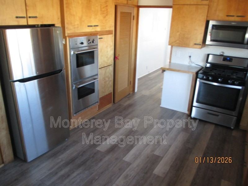 650 Hawthorne St - Photo 7 of 20