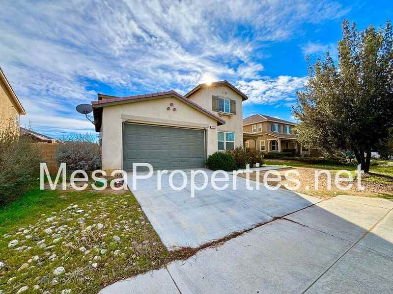 12425 Deborah Dr - Photo 4 of 39