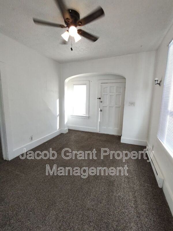 654 W Lander St #1 - Photo 3 of 9