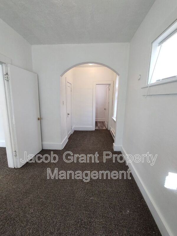 654 W Lander St #1 - Photo 7 of 9