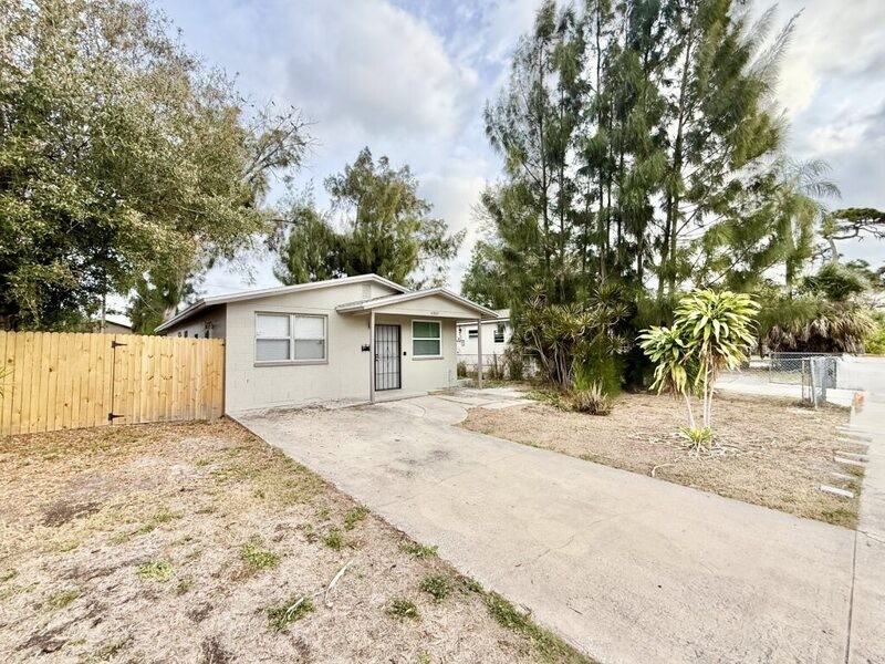 4327 14th Ave S - Photo 4 of 50