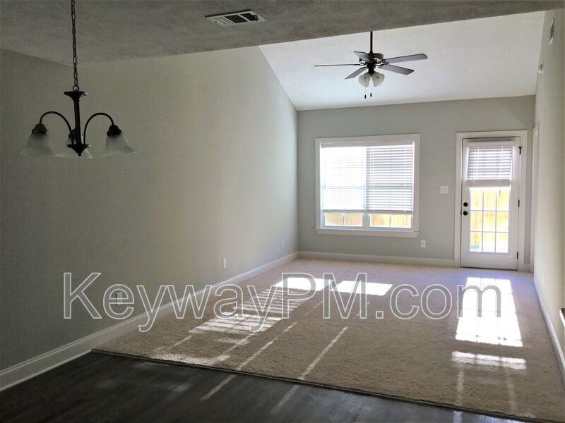 626 Vista Dr - Photo 2 of 10