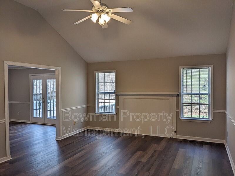 1140 Hunter Trl - Photo 2 of 26