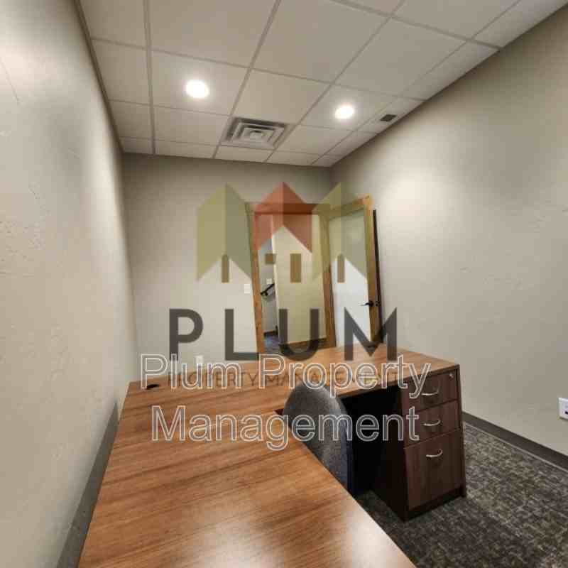 425 N 5th St W #113 - Photo 3 of 7