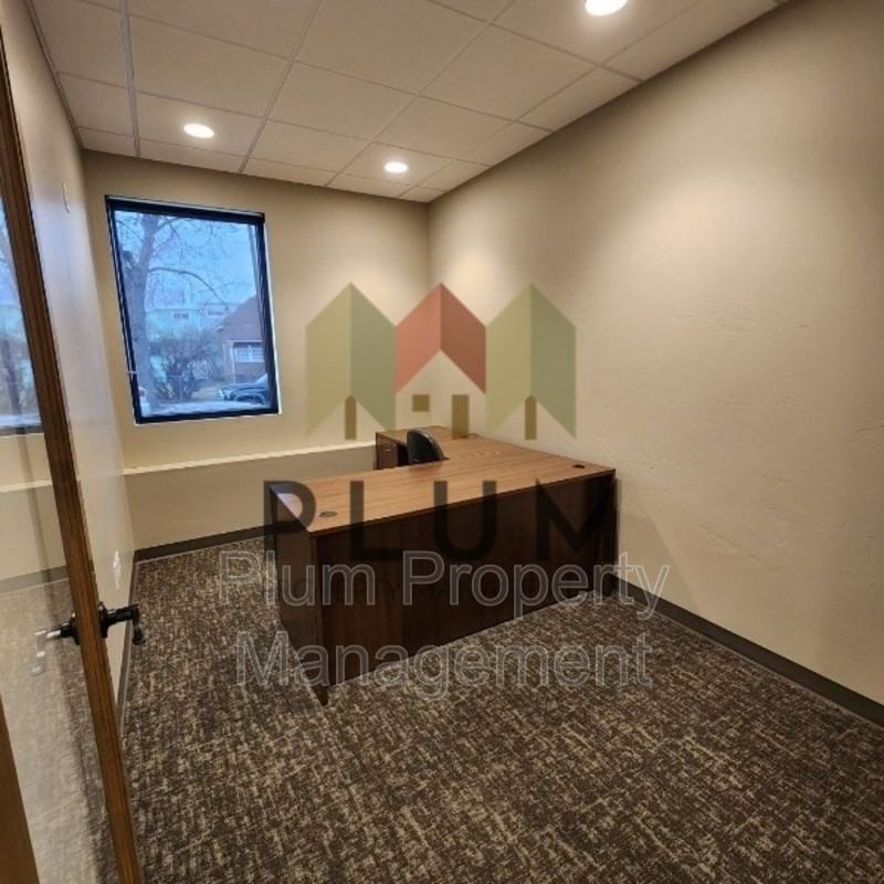 425 N 5th St W #113 - Photo 6 of 7