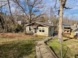 featured image of 80 Oakwood St