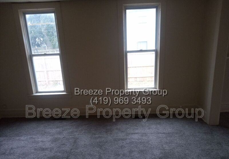 3130 Stickney Ave - Photo 2 of 5