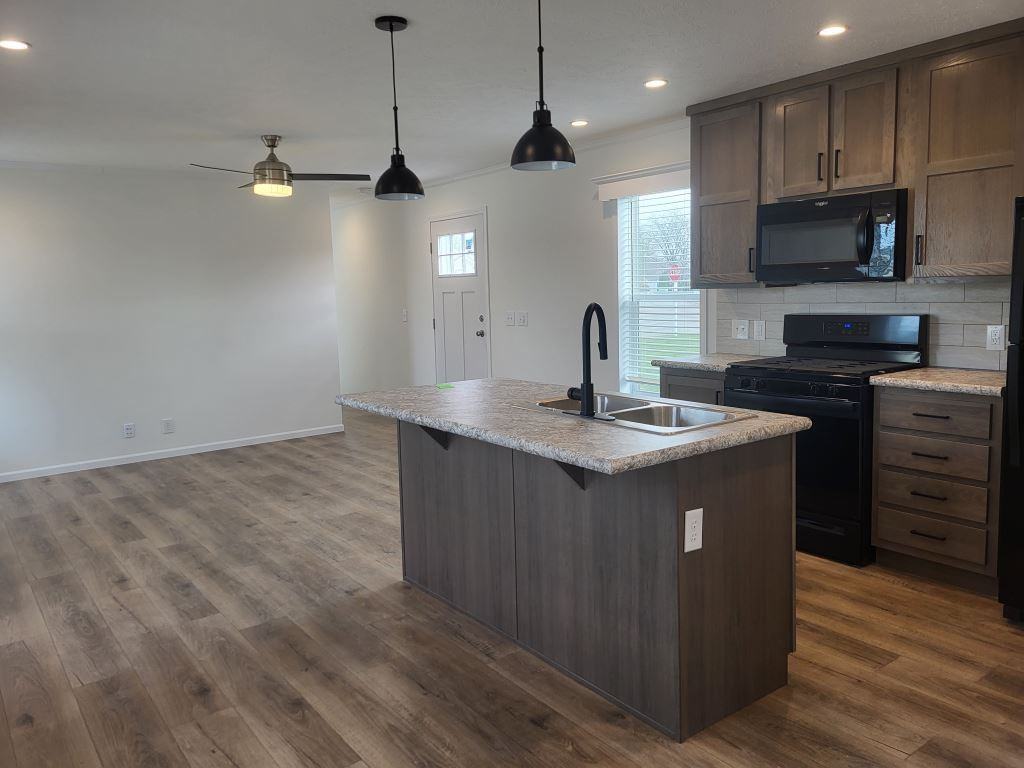 3 Swan Ln - Photo 4 of 25