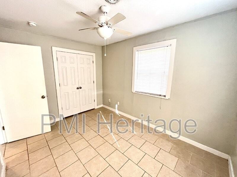 15 W Martin Luther King Jr Blvd #3 - Photo 7 of 9