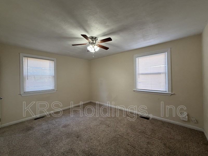 2209 Silbert Rd - Photo 6 of 6