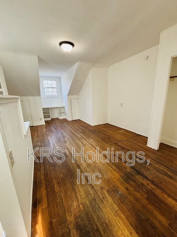 215 W Little Creek Rd #4 - Photo 2 of 7