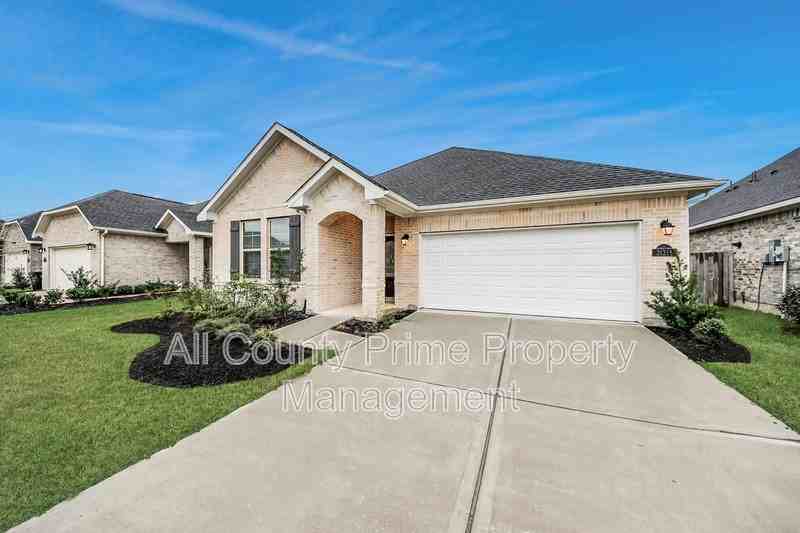 31215 Whitfield Ct - Photo 2 of 24