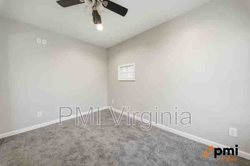 1124 Kempsville Rd #B - Photo 6 of 35