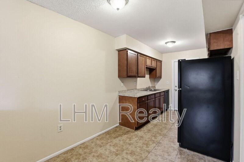 339 S Stapley Dr #102 - Photo 7 of 21