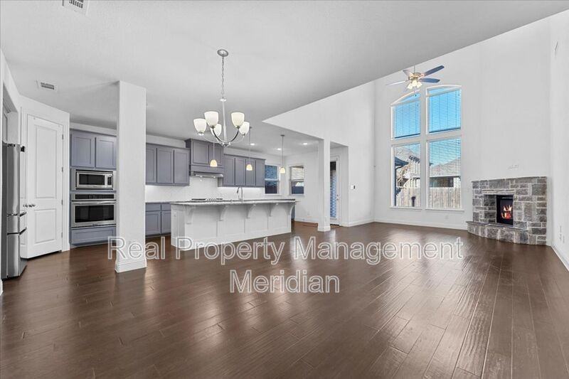 14928 Belclaire Ave - Photo 4 of 20