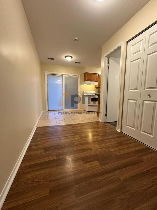 2217 Yorktowne Dr - Photo 4 of 15