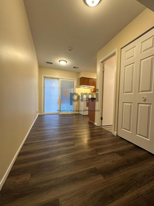 2221 Yorktowne Dr - Photo 4 of 14