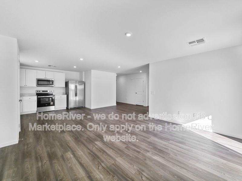 10931 W Xavier Dr - Photo 5 of 23