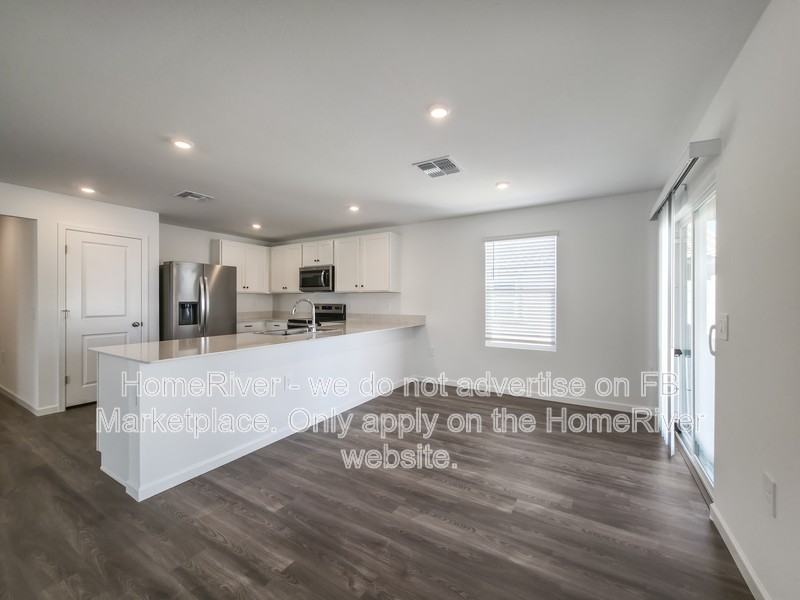 1386 W Bartolo Dr - Photo 2 of 23