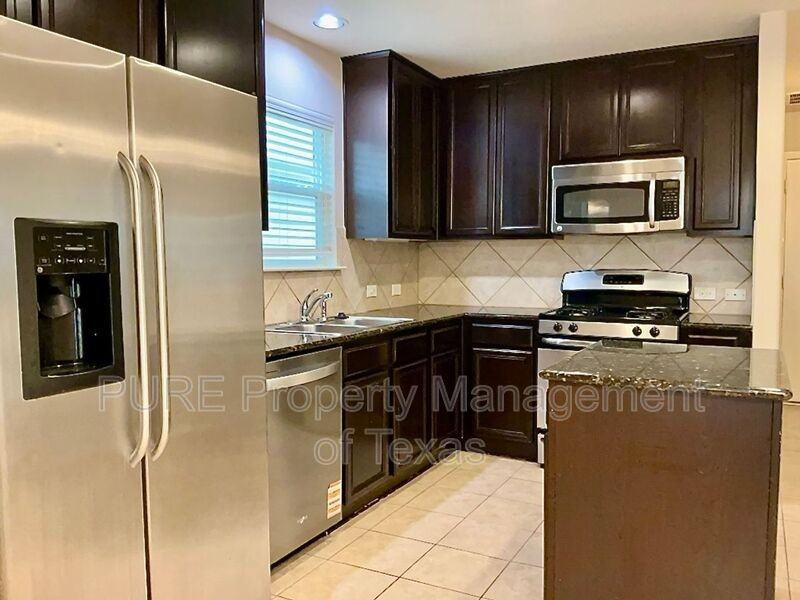 8720 Blackvireo Dr - Photo 7 of 20