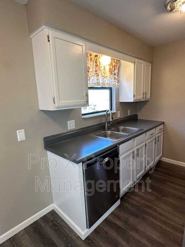 5726 S Franklin Ave - Photo 4 of 37