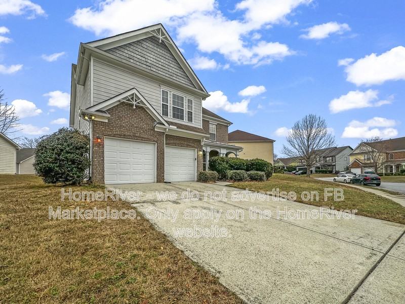 7235 Toccoa Cir - Photo 3 of 25