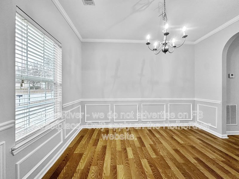 655 Balerma St - Photo 5 of 23