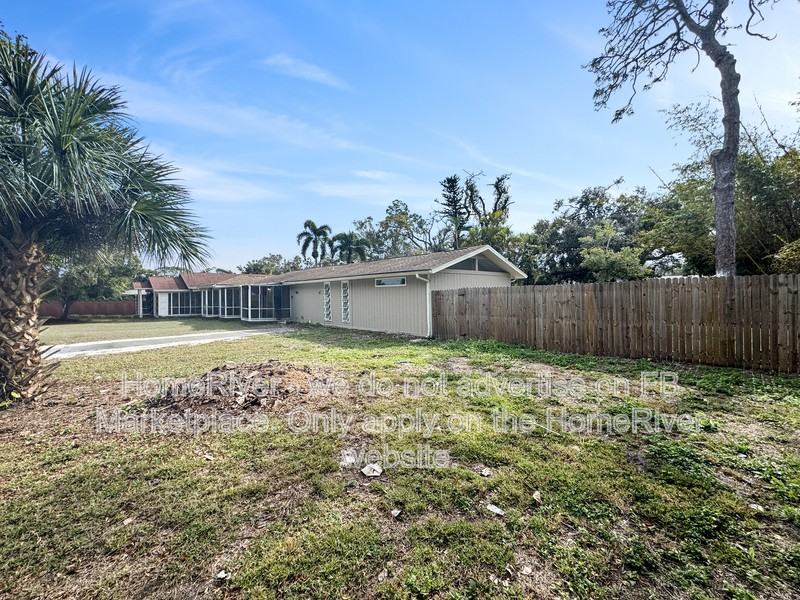 1150 52nd St - Photo 3 of 22