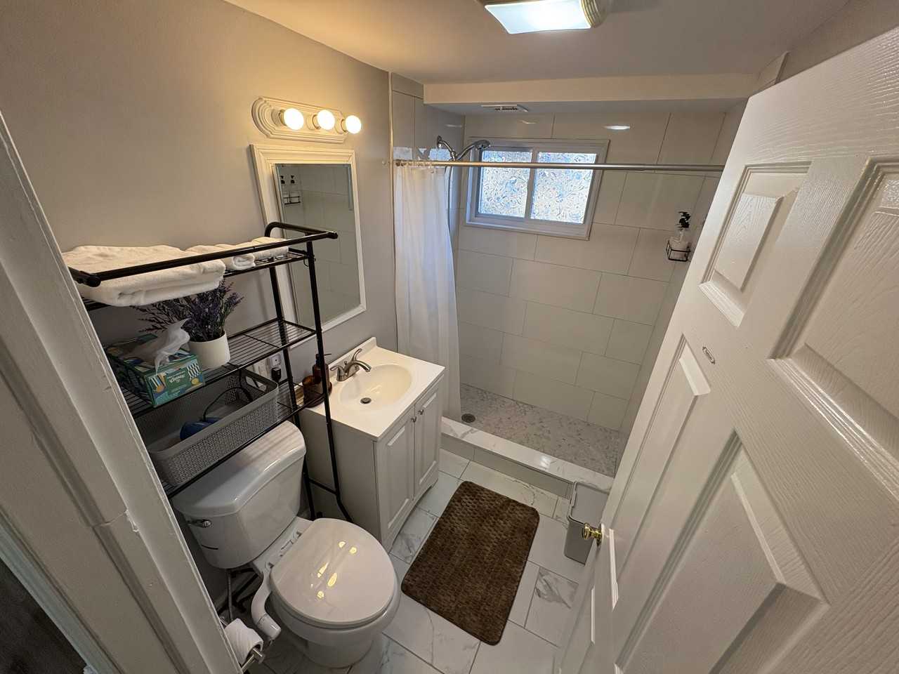 35 Holiday Park Drive - Photo 4 of 8