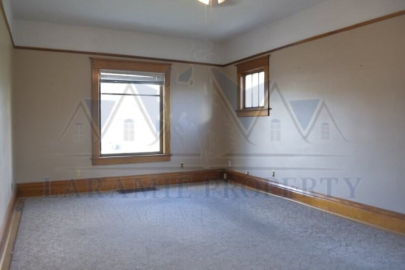 358 N 5th St #A - Photo 5 of 17