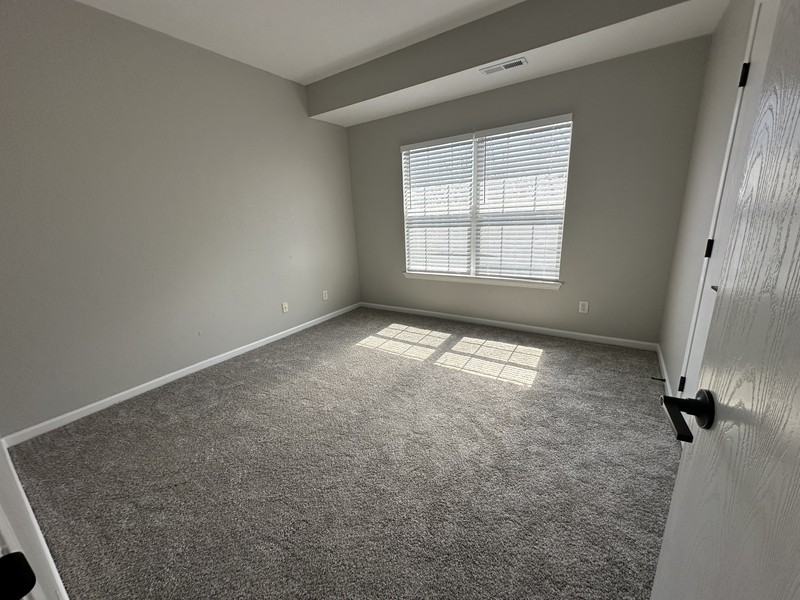 1605 Tennessee St - Photo 3 of 9