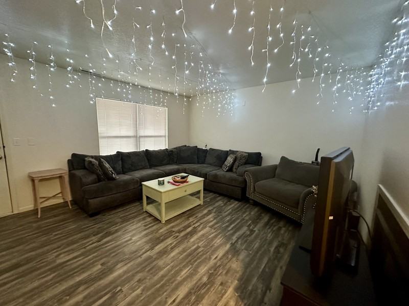 1241 Ohio St - Photo 2 of 16