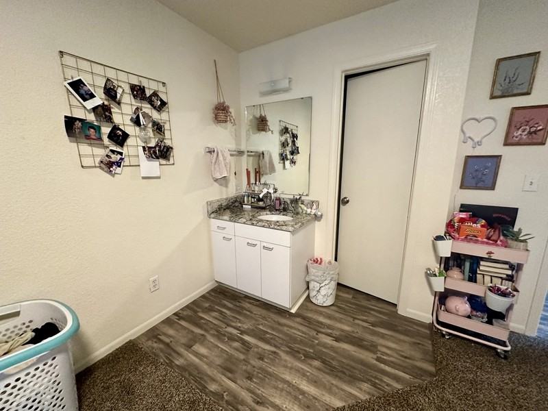 1241 Ohio St - Photo 5 of 16