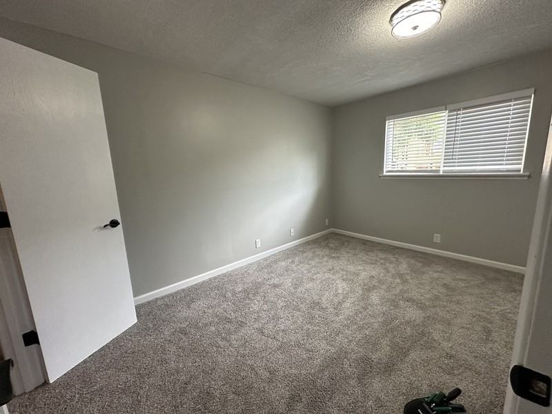 413 W 14th St - Photo 6 of 6