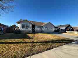 featured image of 3522 Smoketree Ave