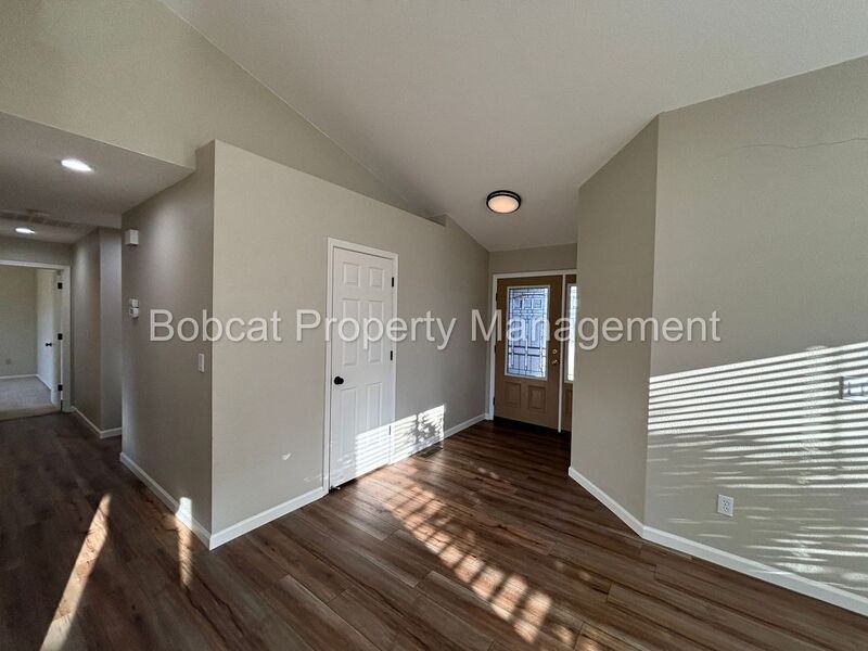 3522 Smoketree Ave - Photo 2 of 38