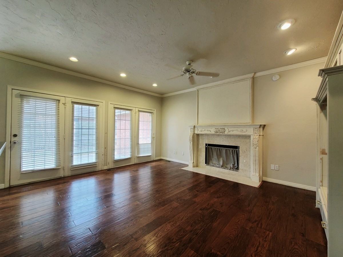 5604 Nw 106th St #1 - Photo 3 of 40