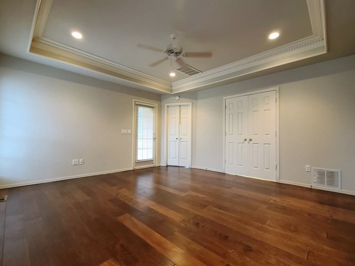 5604 Nw 106th St #1 - Photo 2 of 40