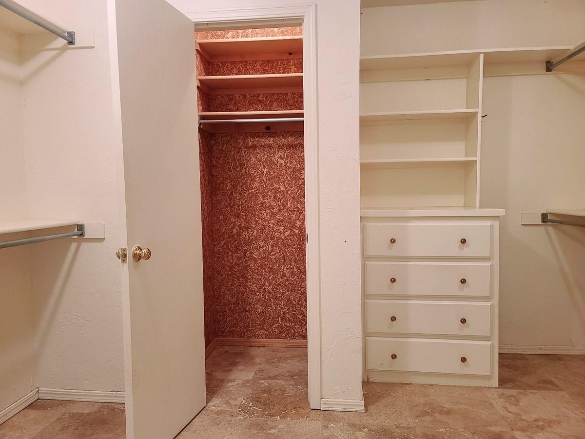 5604 Nw 106th St #1 - Photo 2 of 40