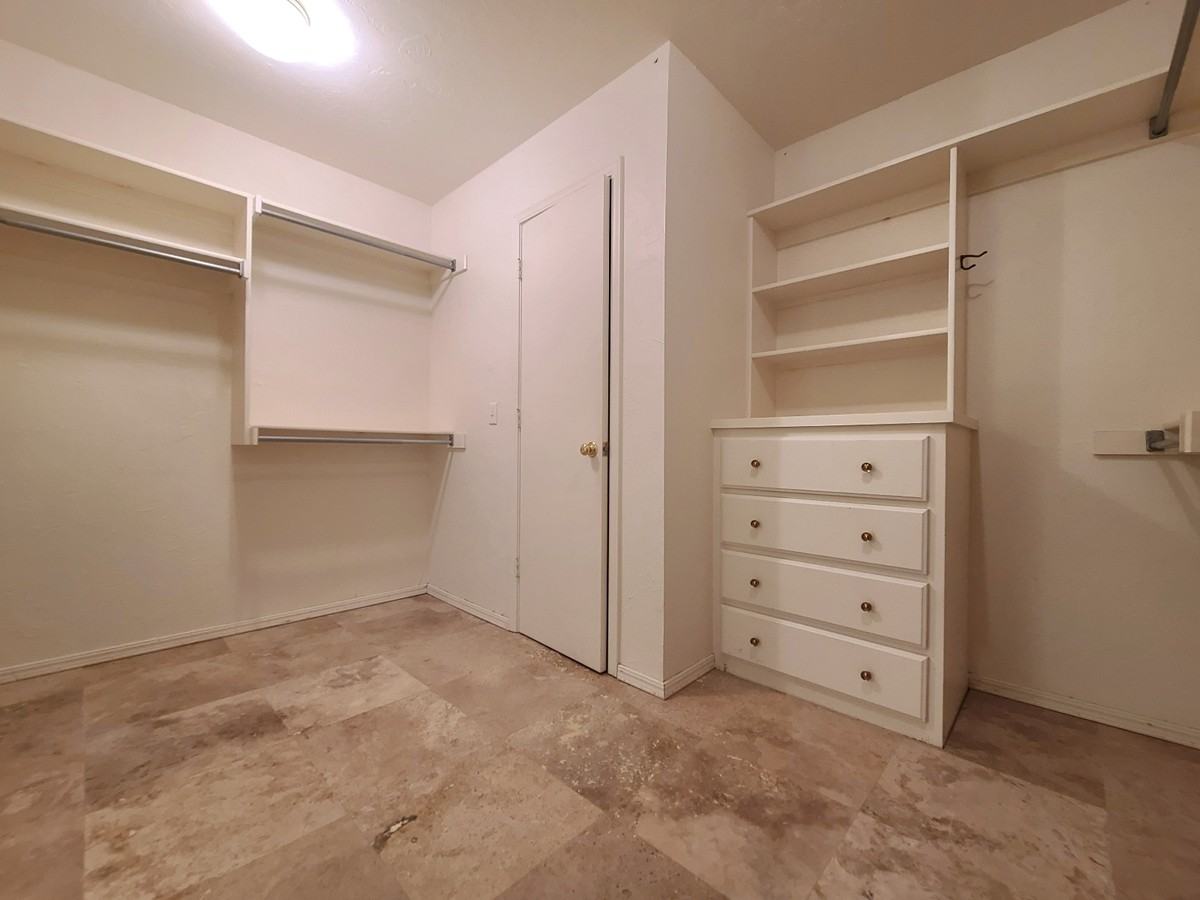 5604 Nw 106th St #1 - Photo 5 of 40