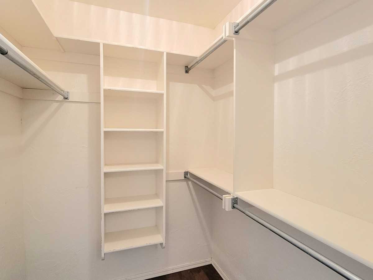 5604 Nw 106th St #1 - Photo 5 of 40