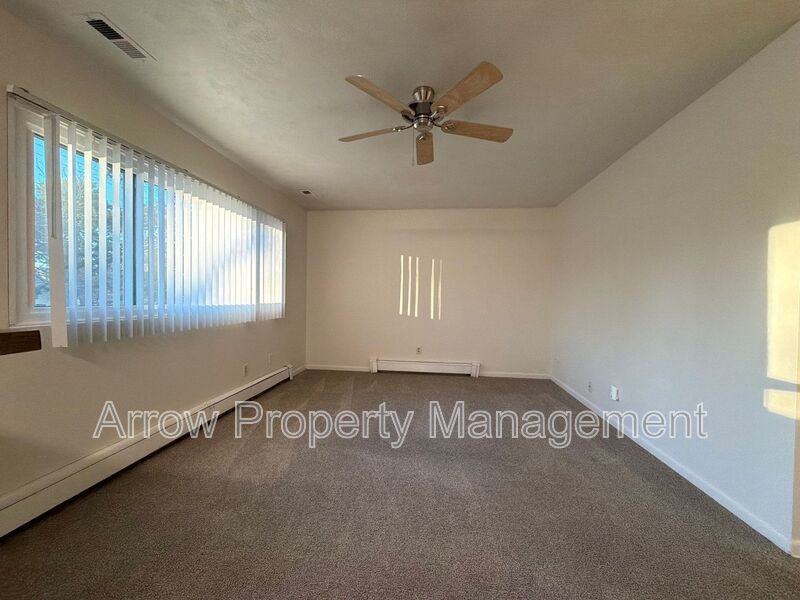 2000 Washington St - Photo 3 of 10