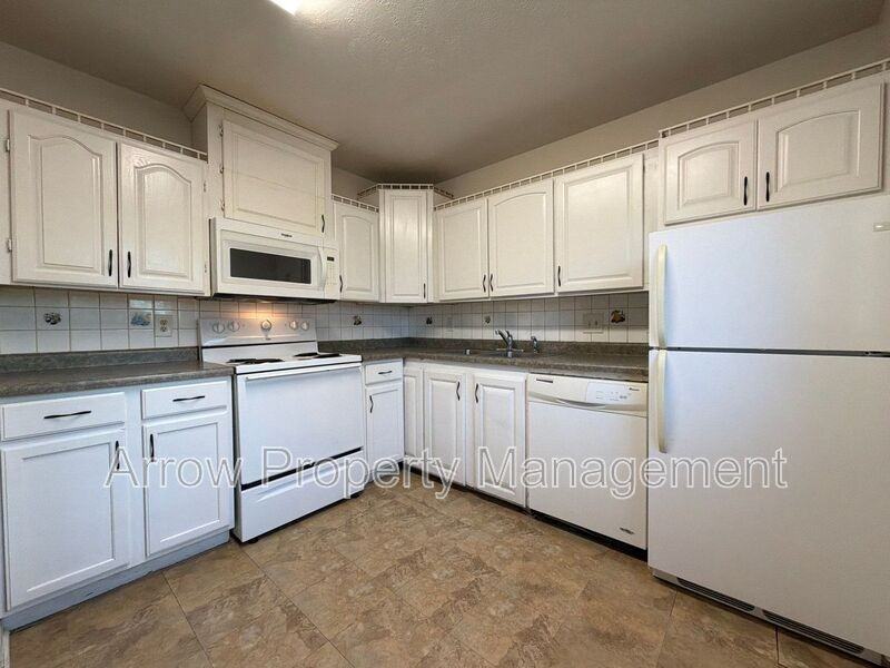 2000 Washington St - Photo 4 of 10