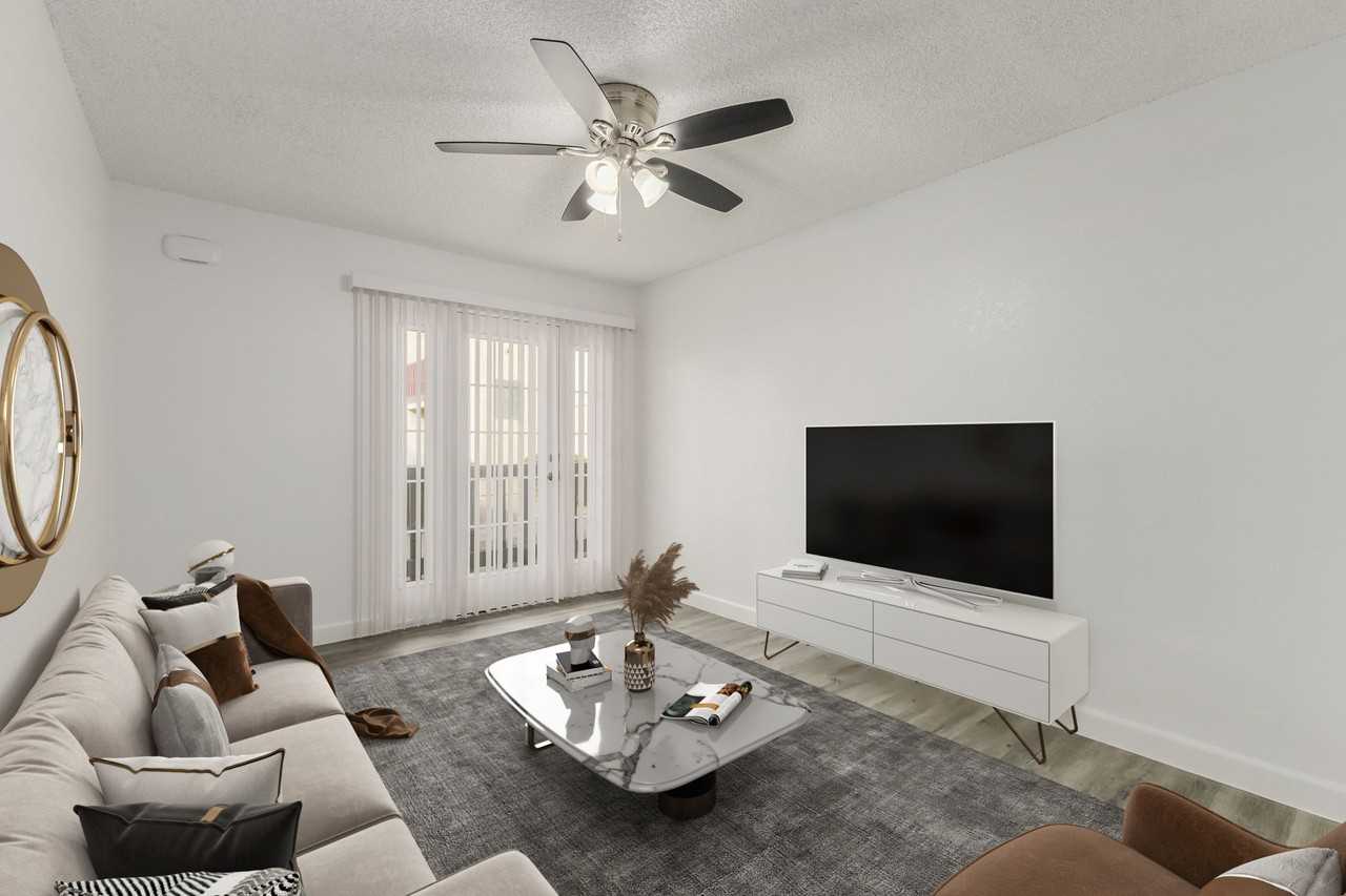 Corona del Sol - Photo 2 of 50