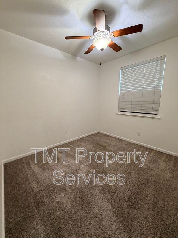 939 Dixieanne Ave - Photo 6 of 11